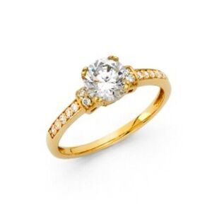 Round cut 14k Yellow Gold Engagement Ring